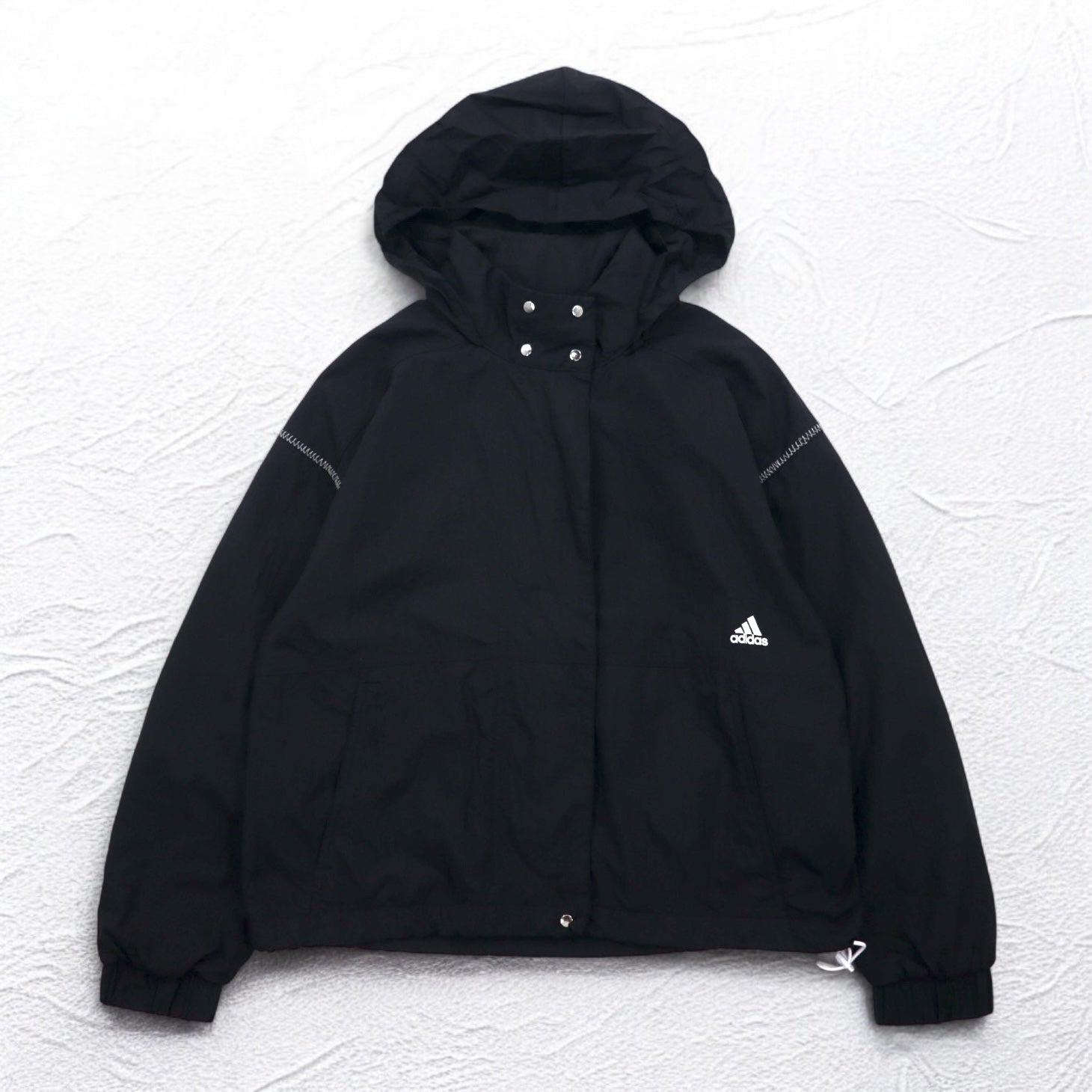 adidas ナイロン トラックジャケット ジャージ S ブラックスリーストライプ